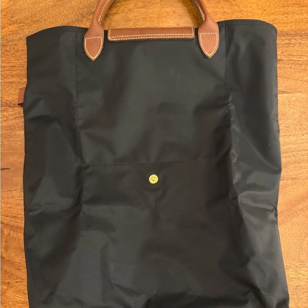 Longchamp Le Pliage tote - Picture 3 of 10